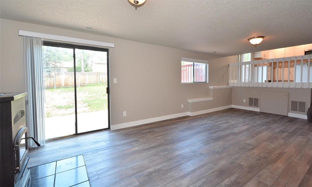 Image 19 of 26: Family Room