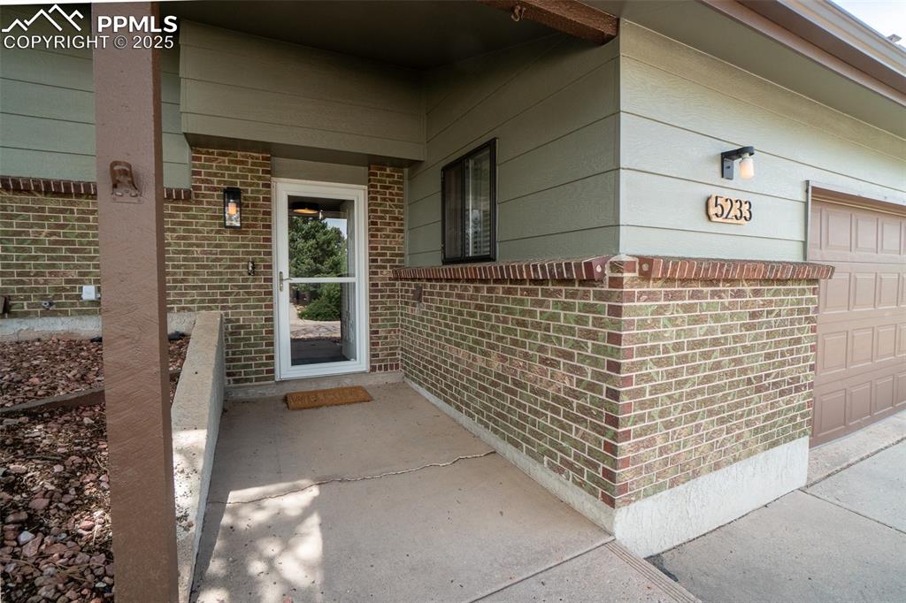 Image 4 of 45: Entry