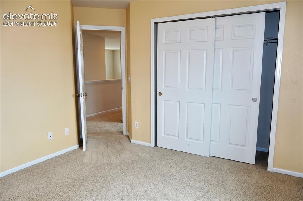 Image 15 of 36: Bedroom