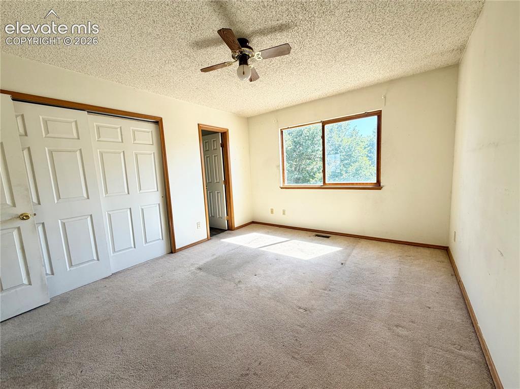 Image 6 of 16: Bedroom