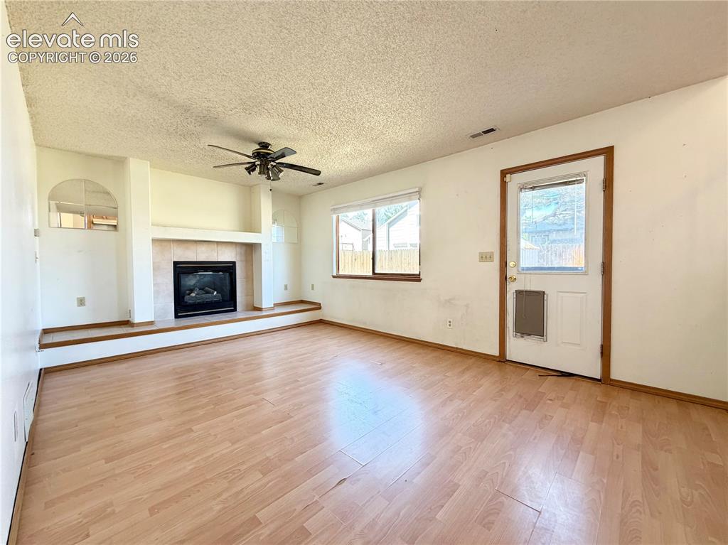 Image 8 of 16: Living Room