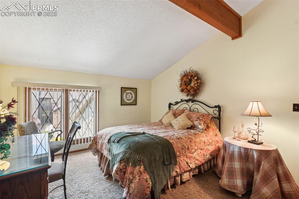 Image 15 of 23: Bedroom