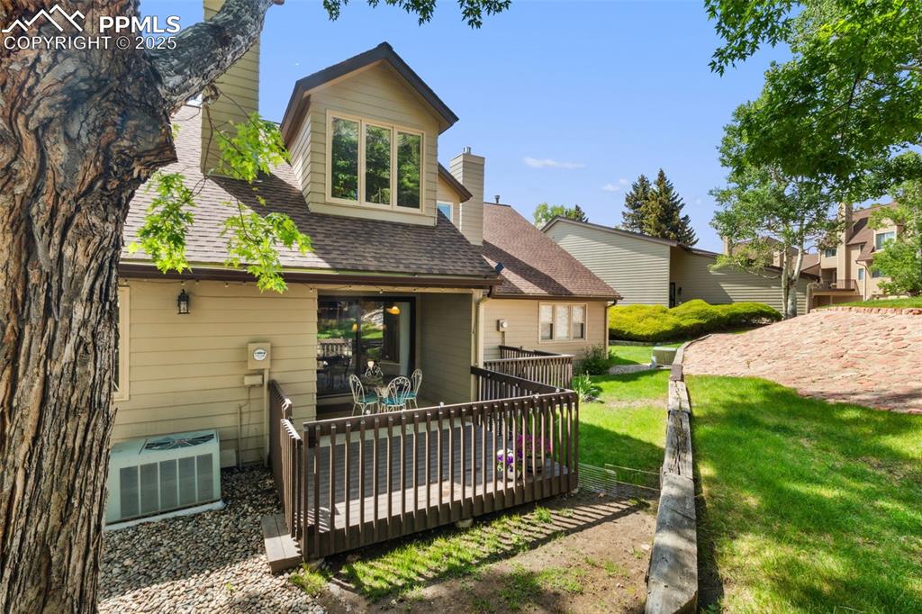 Image 29 of 29: Back of Structure