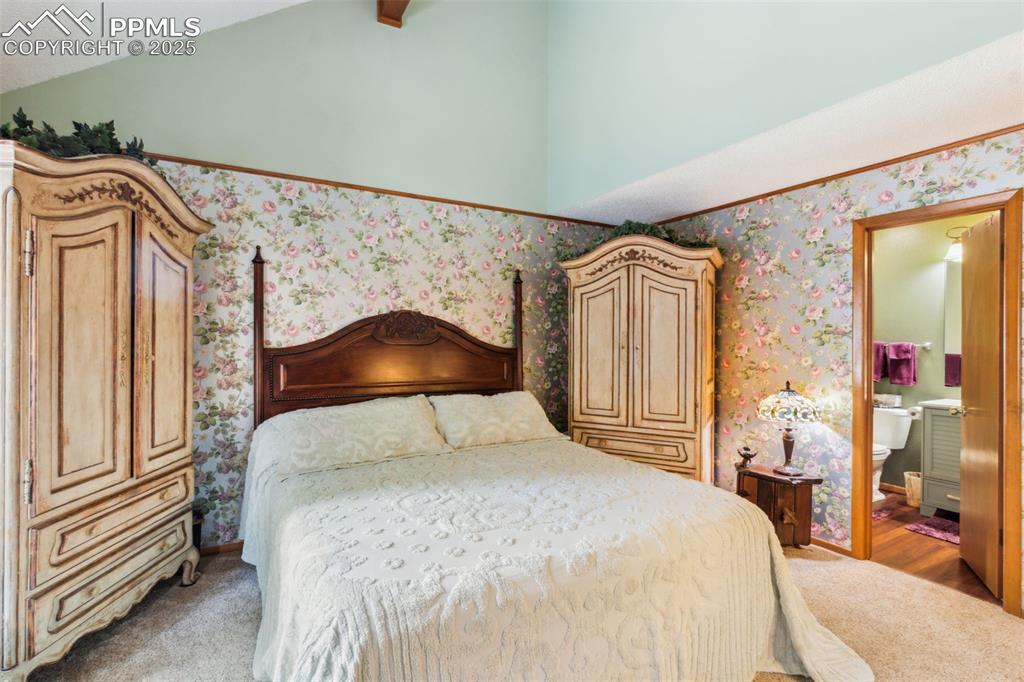 Image 8 of 23: Bedroom