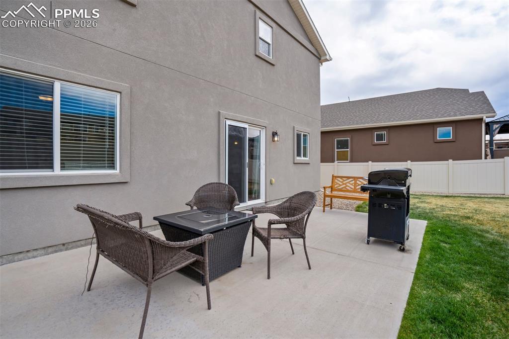 Image 40 of 45: Backyard space that has been pristinely maintained. 