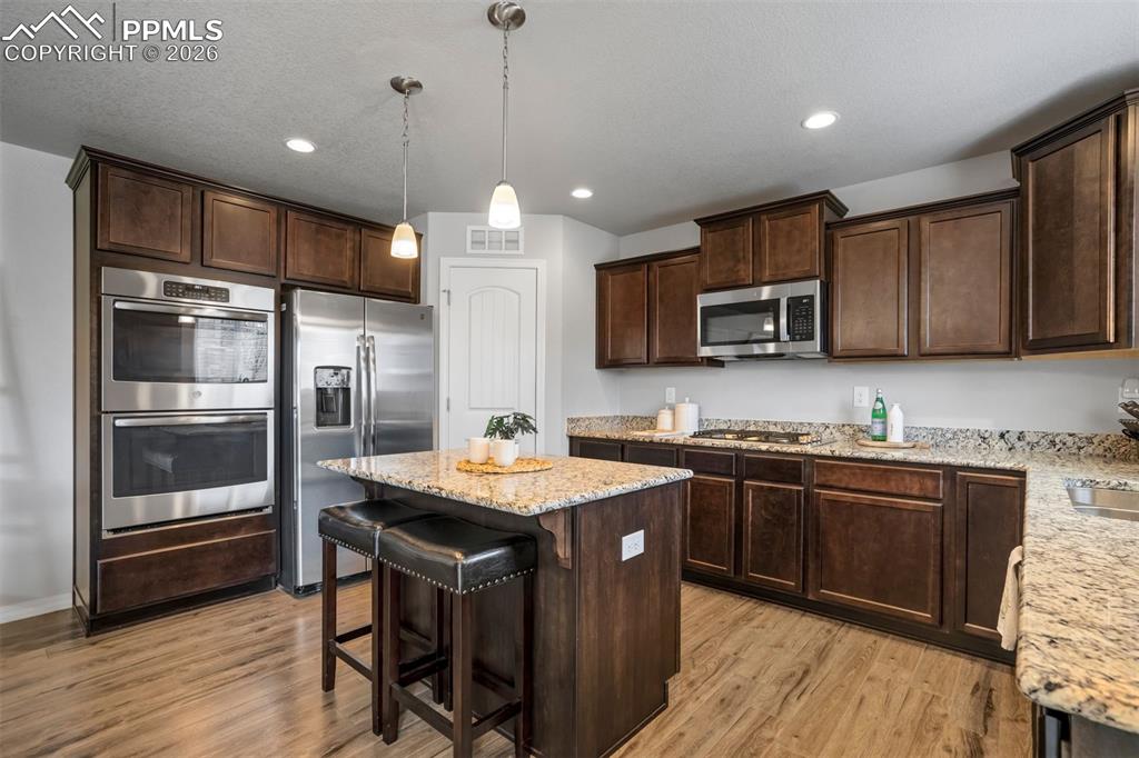 Image 7 of 45: For the chef, the snacker, and the ‘I just like nice kitchens’ crowd.