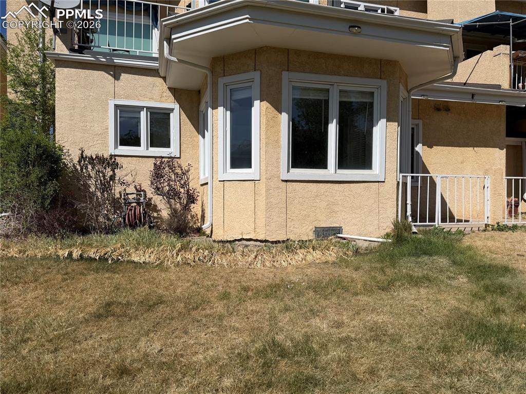 Image 20 of 20: Side of Structure