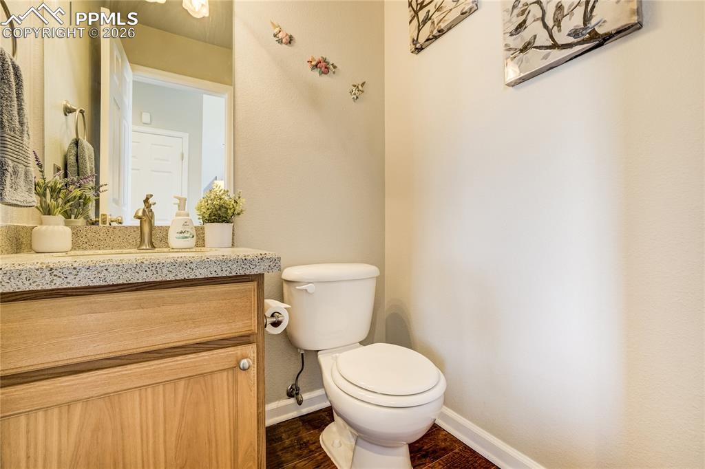 Image 20 of 50: Bathroom