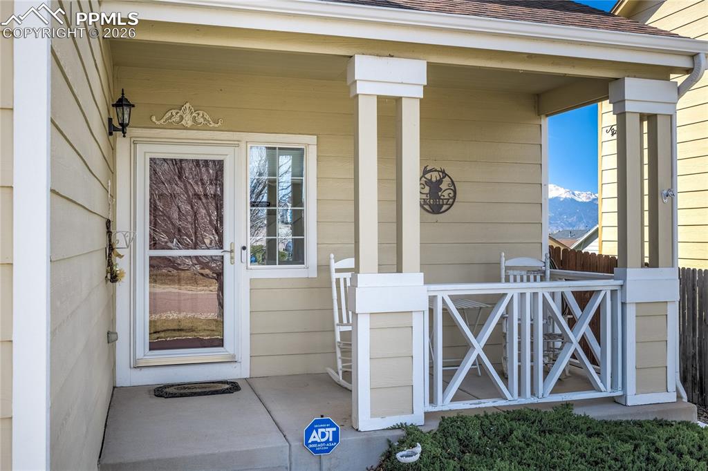 Image 3 of 50: Entry