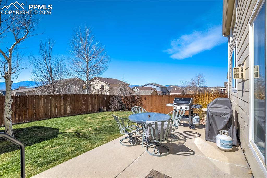 Image 37 of 50: Patio