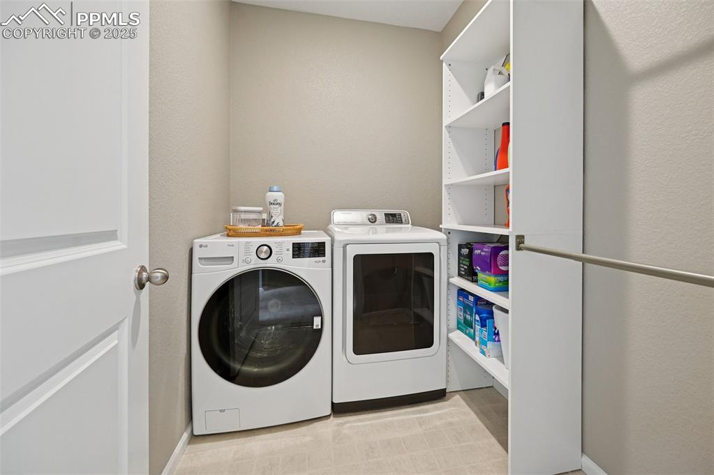 Image 20 of 24: Laundry