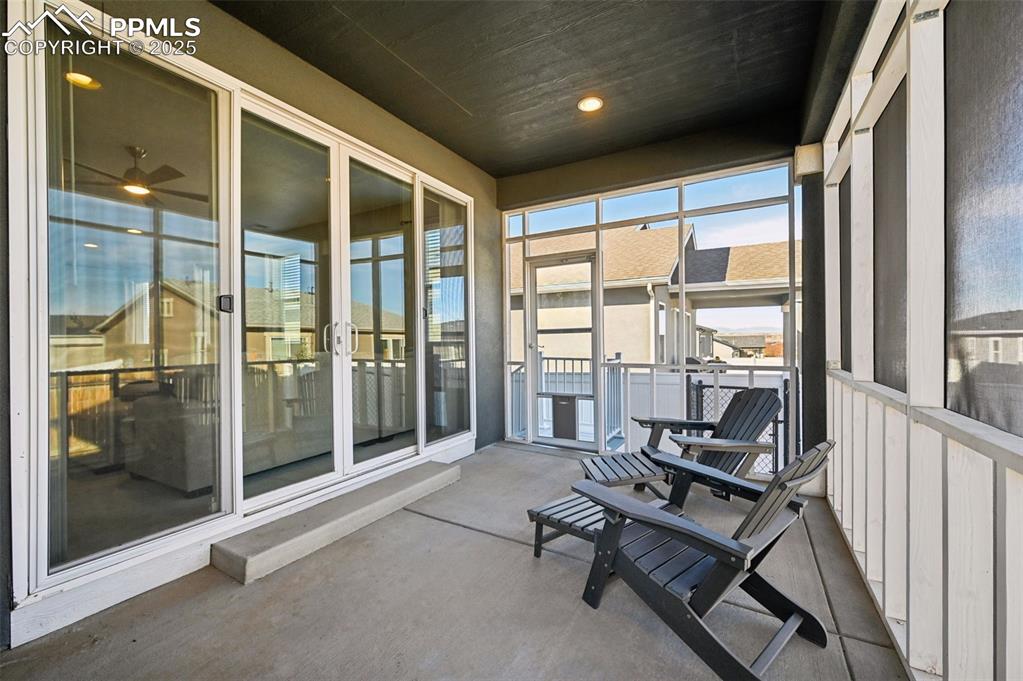 Image 22 of 24: Patio