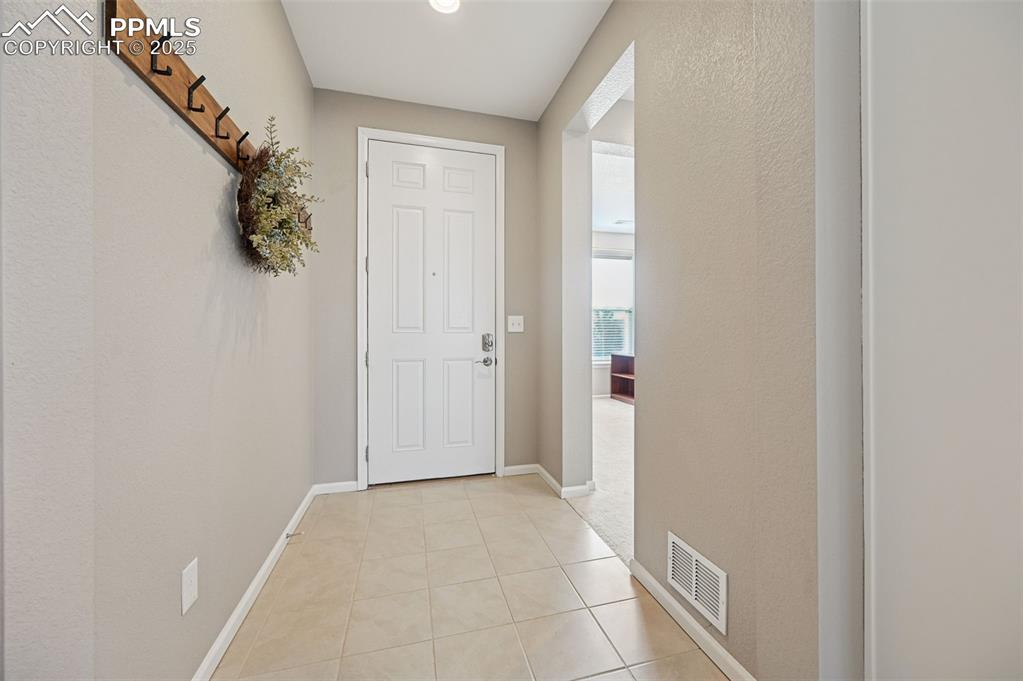 Image 3 of 24: Entry