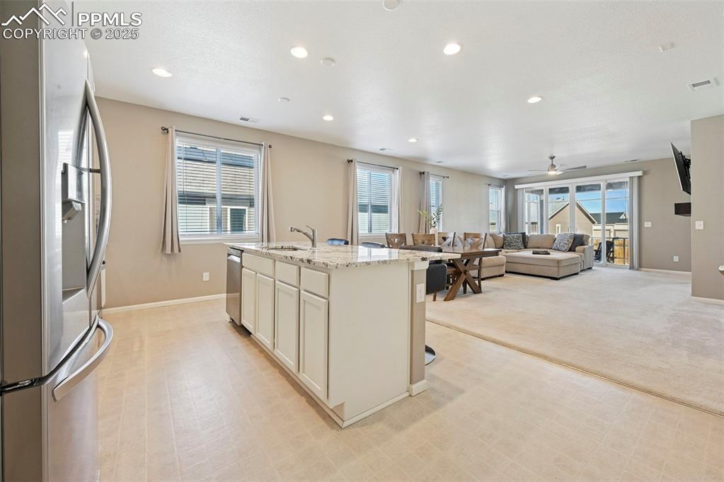 Image 6 of 24: Kitchen