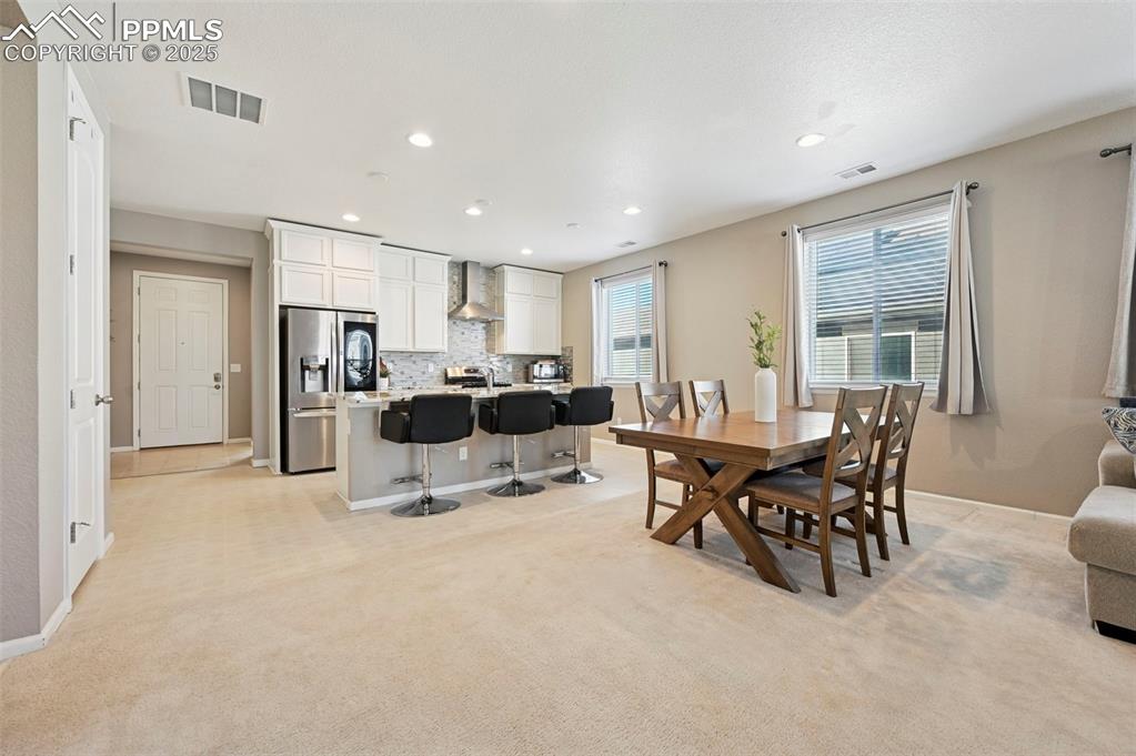 Image 9 of 24: Dining Area