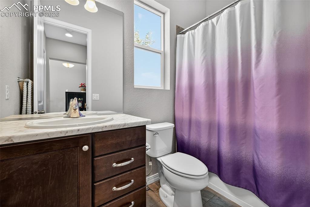 Image 10 of 44: Bathroom