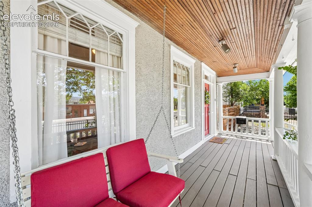 Image 5 of 40: Covered front porch