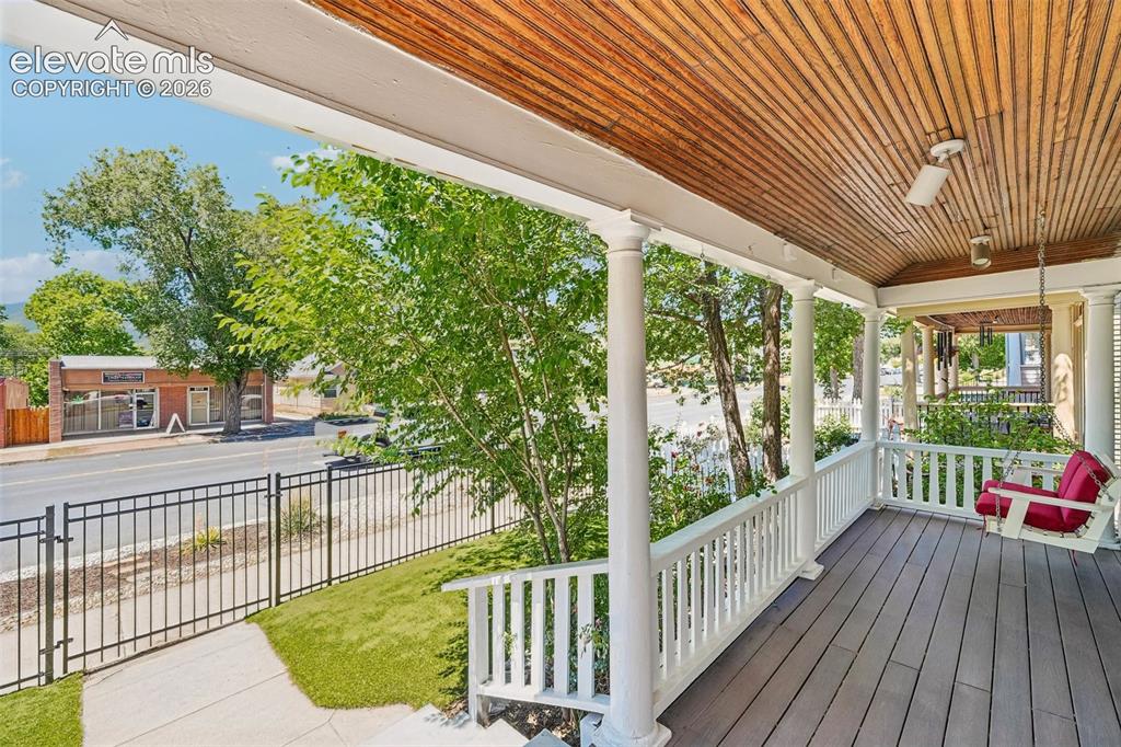 Image 6 of 40: Covered front porch
