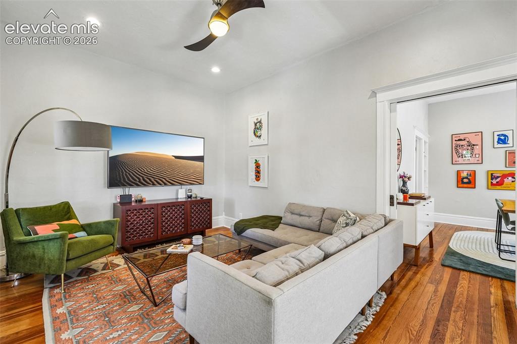 Image 9 of 40: Living room