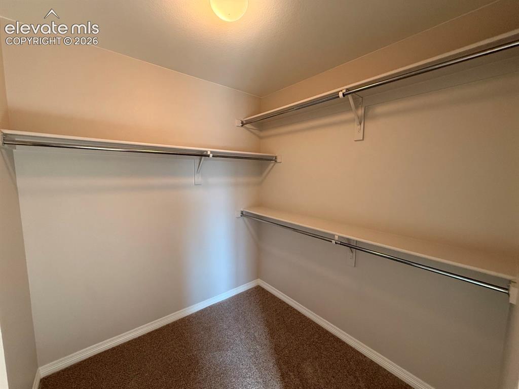 Image 41 of 50: Walk-In Closets