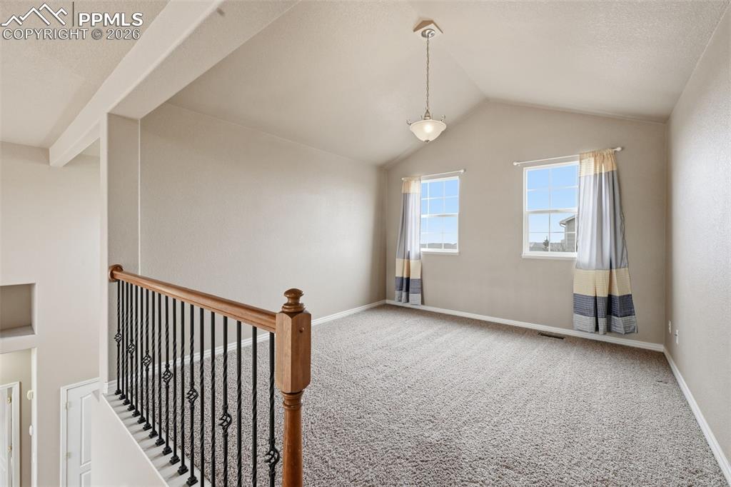 Image 25 of 50: Bonus Room