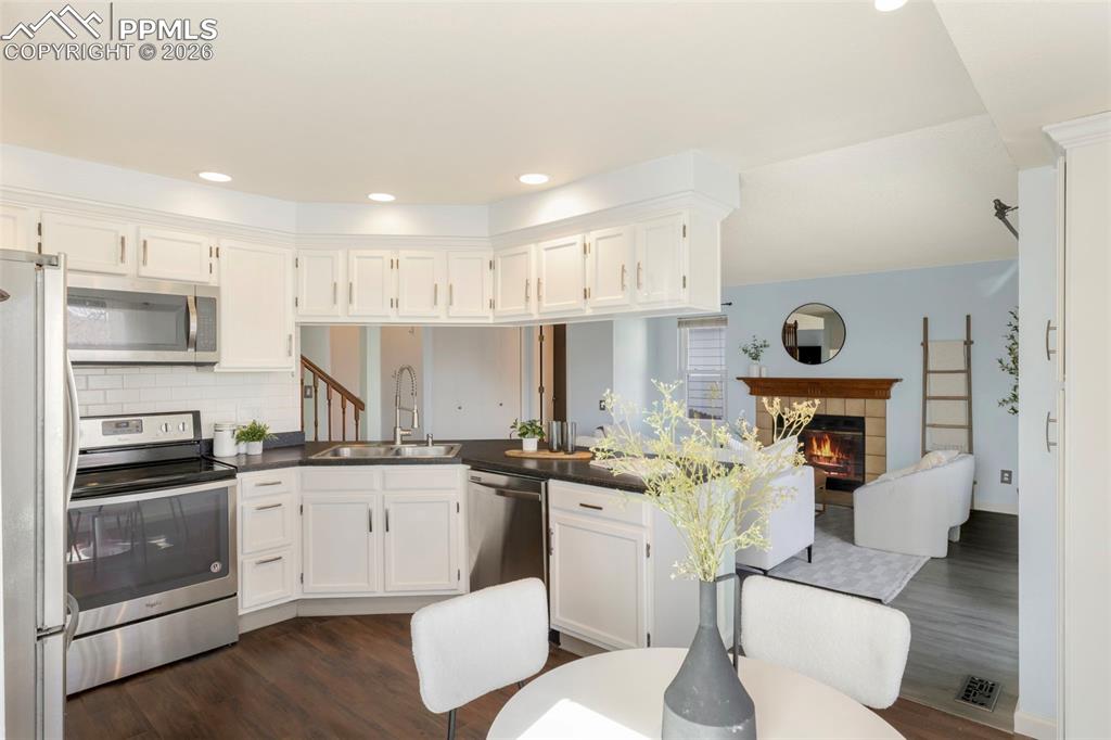 Image 12 of 34: Kitchen