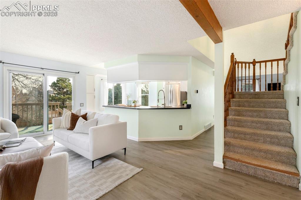 Image 21 of 34: Living Room