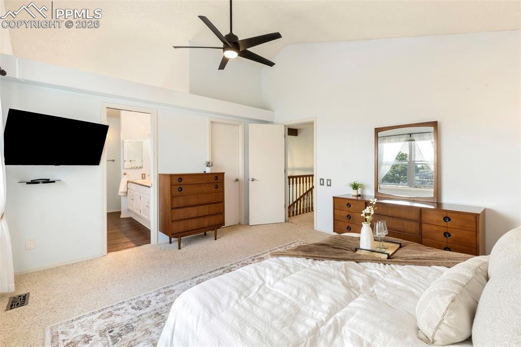 Image 24 of 34: Bedroom