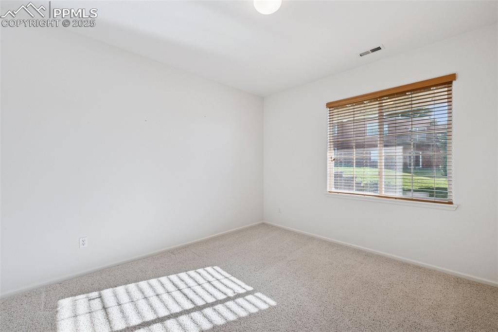 Image 23 of 28: Bedroom