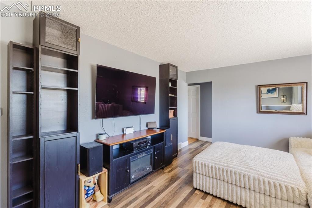 Image 6 of 46: Living Room