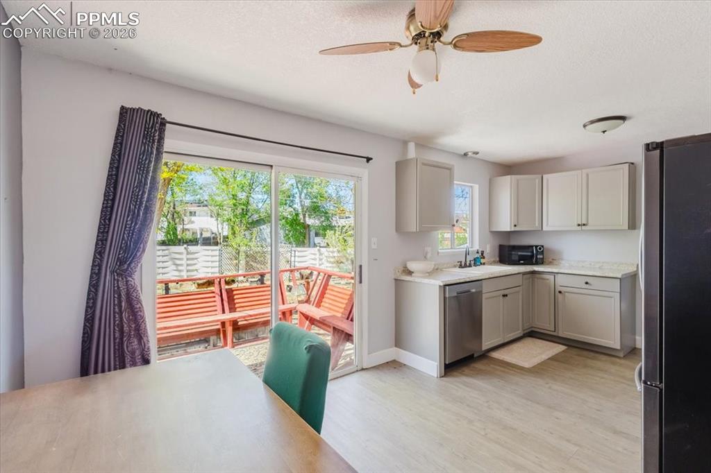 Image 9 of 46: Kitchen