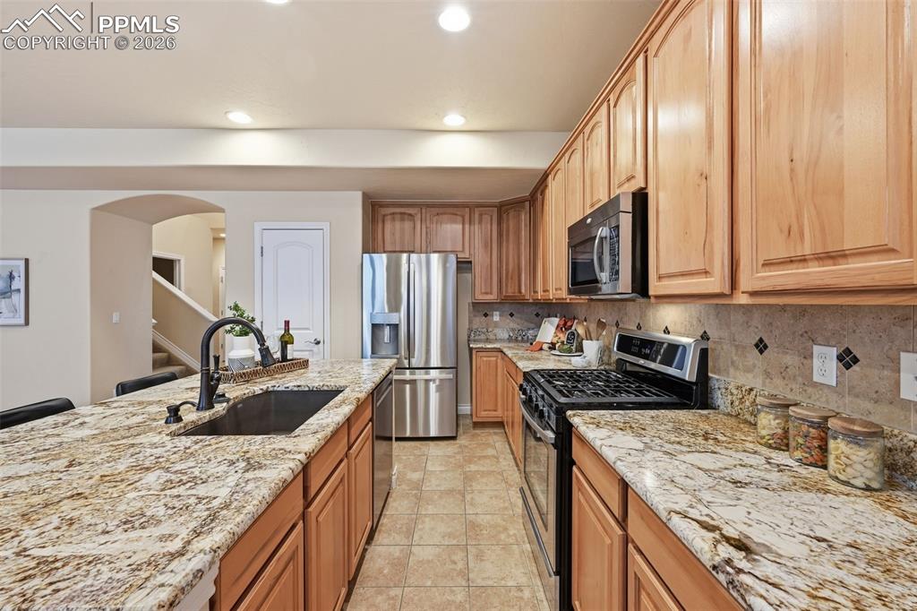Image 10 of 31: Kitchen