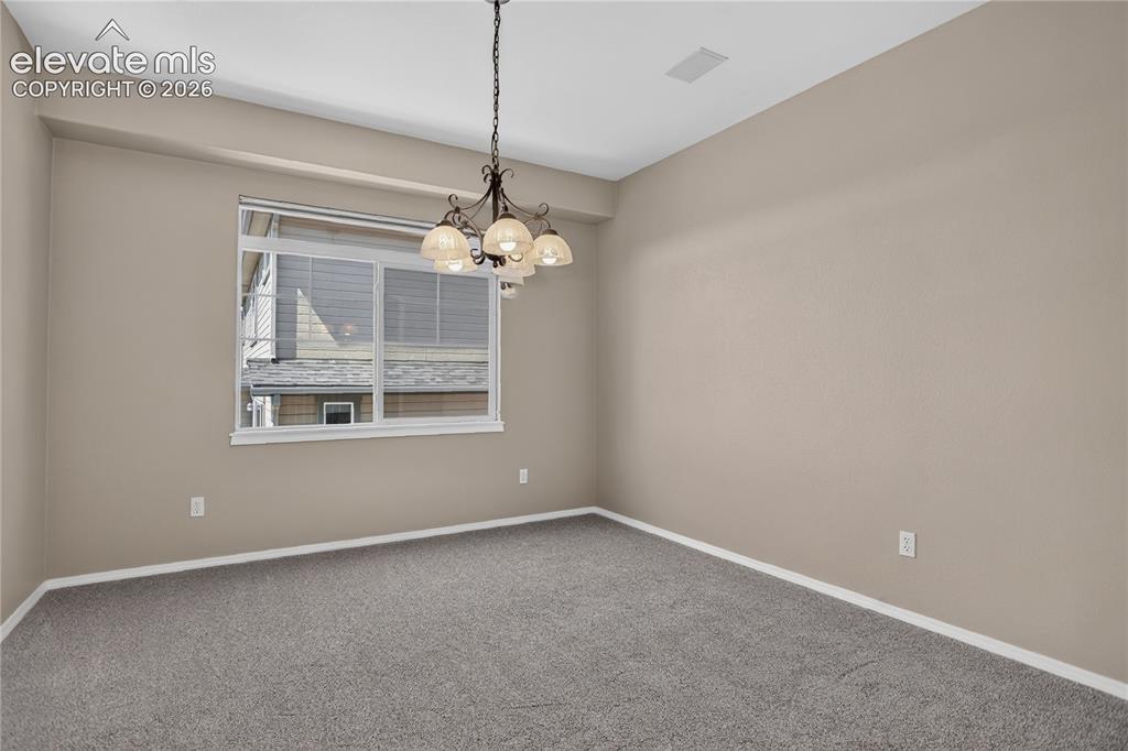 Image 15 of 45: Dining Room