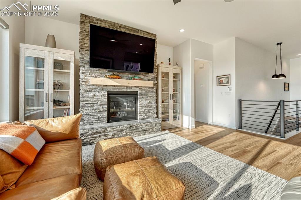 Image 10 of 50: Living Room