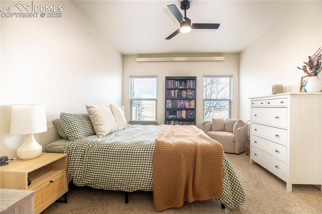 Image 14 of 27: Bedroom