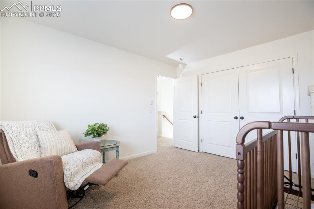 Image 21 of 27: Sitting Room