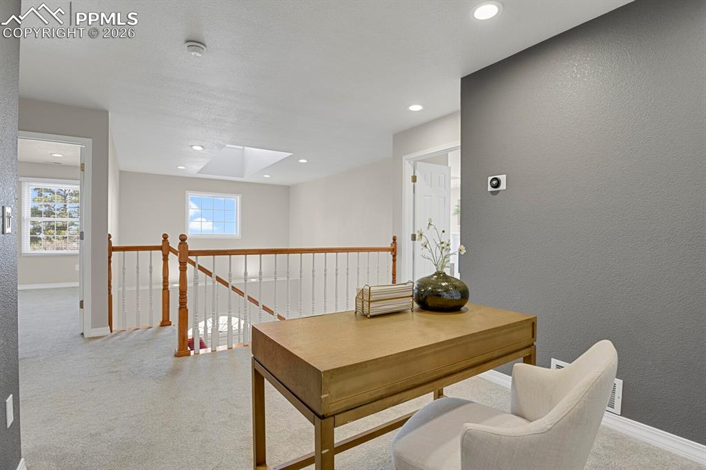 Image 24 of 50: Loft