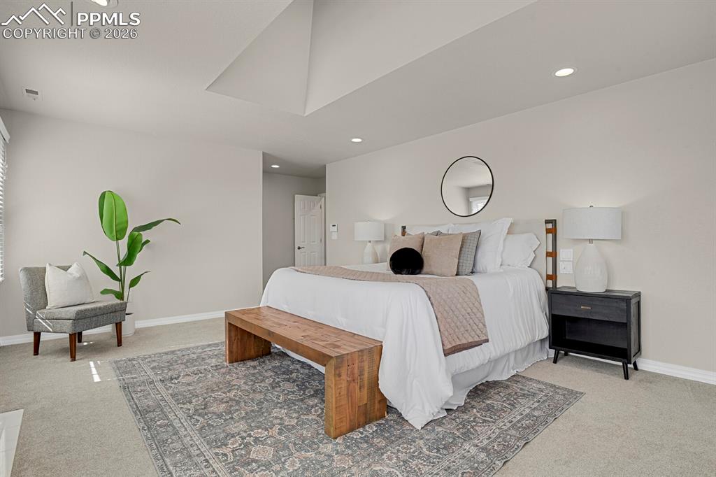 Image 26 of 50: Master Bedroom