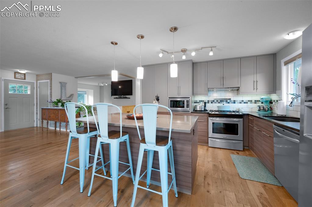 Listing 1366440, Image 9 of 48