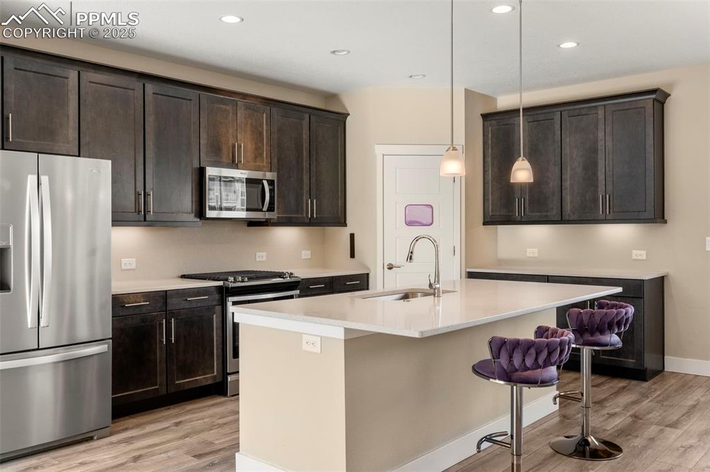 Image 5 of 28: Kitchen