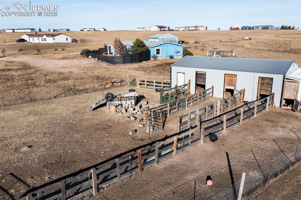 Image 11 of 45: Back of Structure