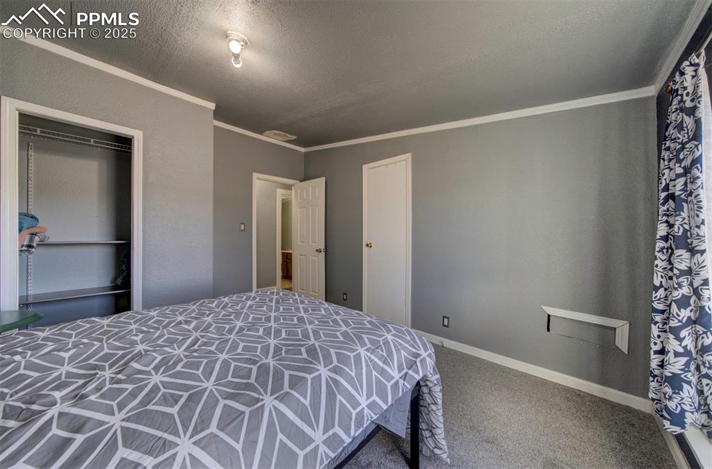 Image 27 of 45: Bedroom