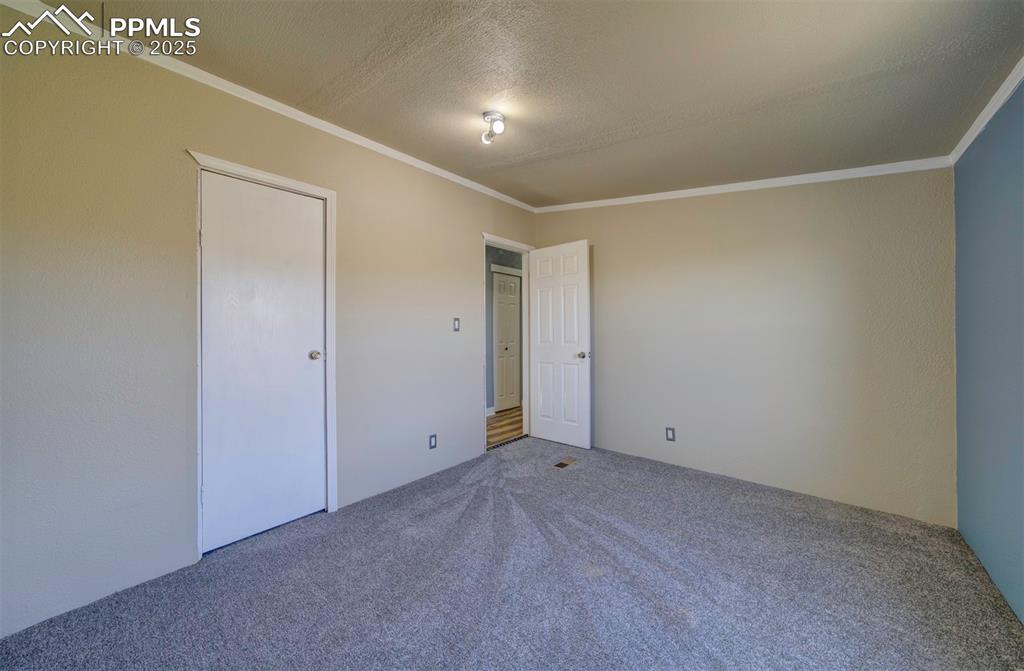 Image 29 of 45: Bedroom