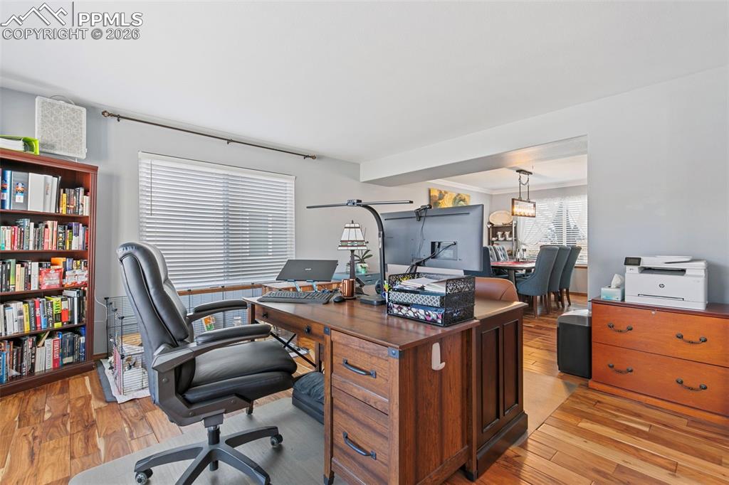 Image 16 of 46: Office