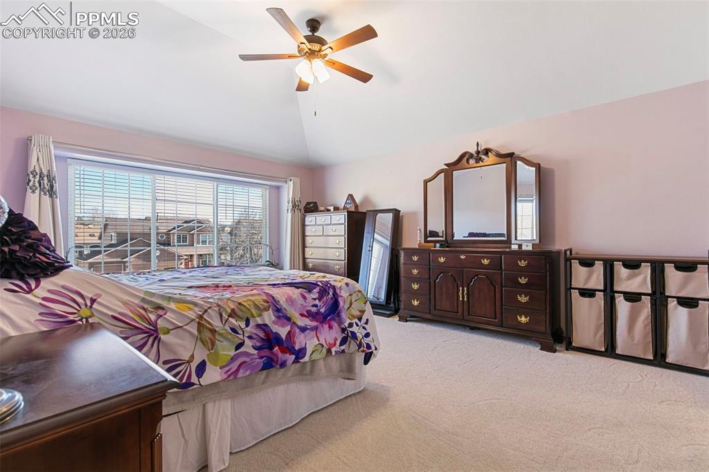 Image 18 of 46: Bedroom