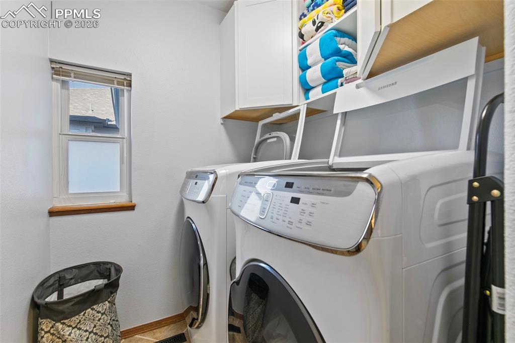 Image 36 of 46: Laundry