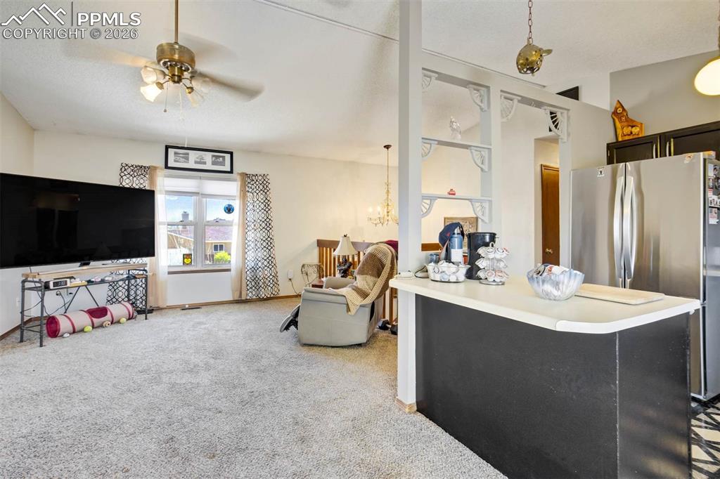 Image 10 of 28: Kitchen