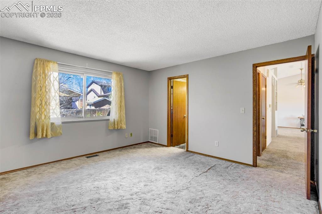 Image 11 of 28: Bedroom