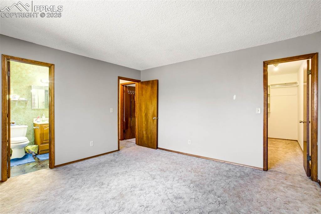 Image 12 of 28: Bedroom