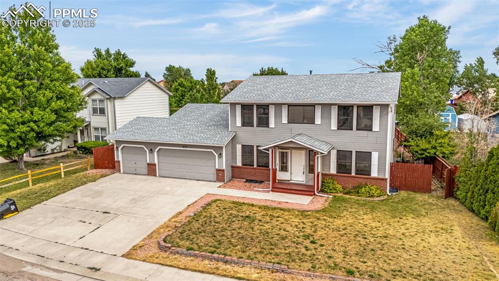 Image 2 of 40: Front of Structure